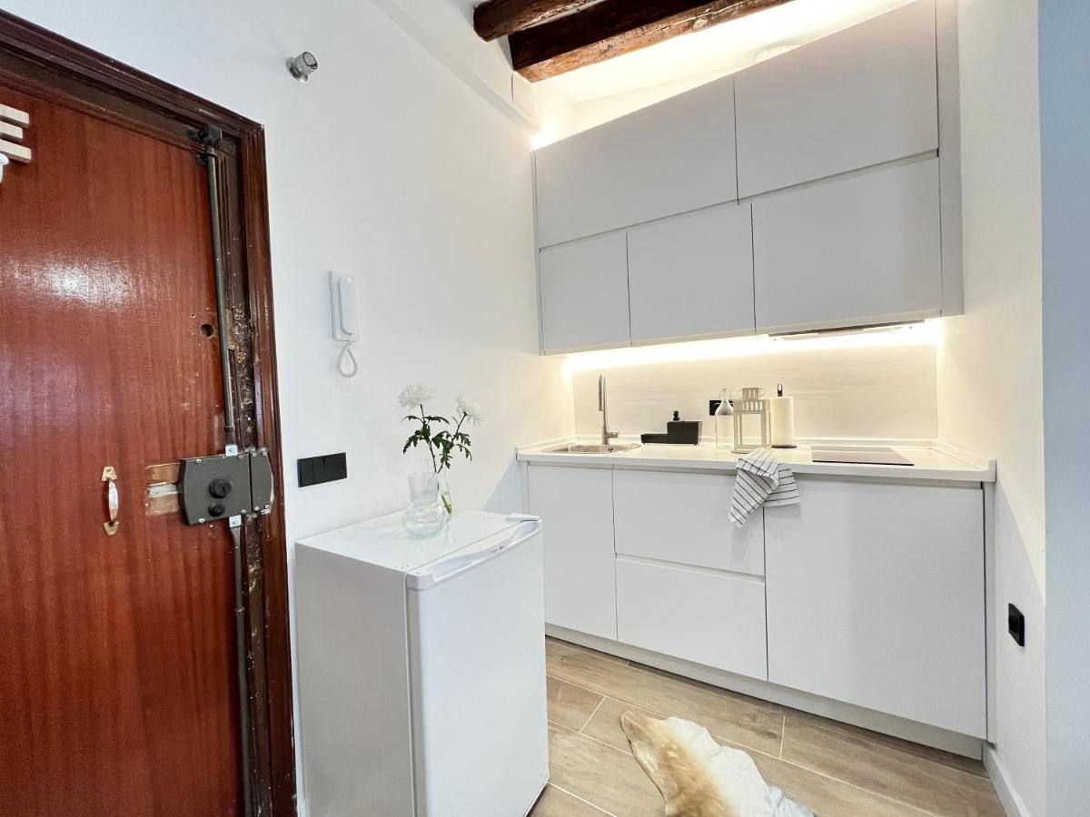 Apartamento Encantador Tirso Molina Exterior Meson Temporal *